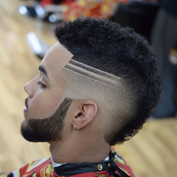 Cortes de cabelo hot sale masculino crespo moicano